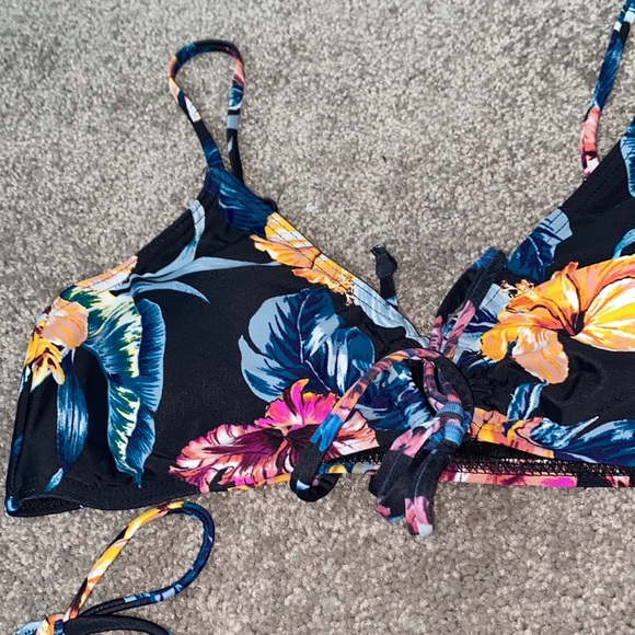 NWT Bikini set - Picture 3 of 6